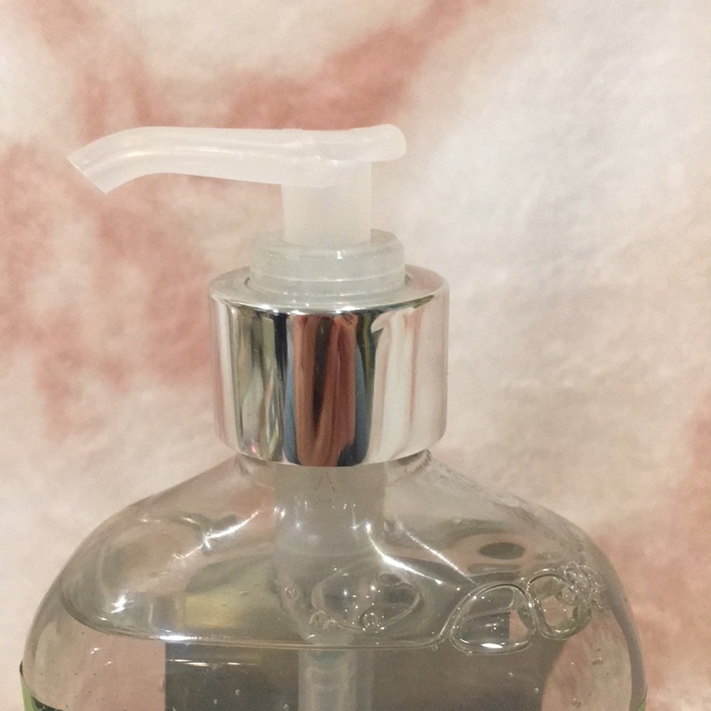 WildGreenCoconut Lime Scented Soothing Hand Soap with Coconut Oil large 17oz NWT - Picture 4 of 14